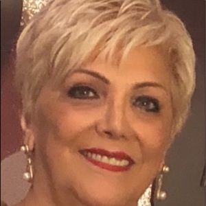 Meet your Posher, Karine